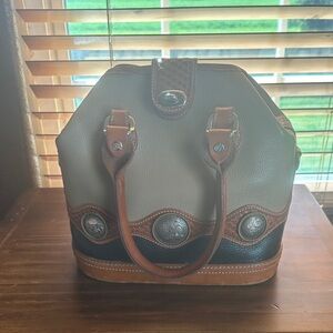 Elegant Tan and Black Women's Handbag